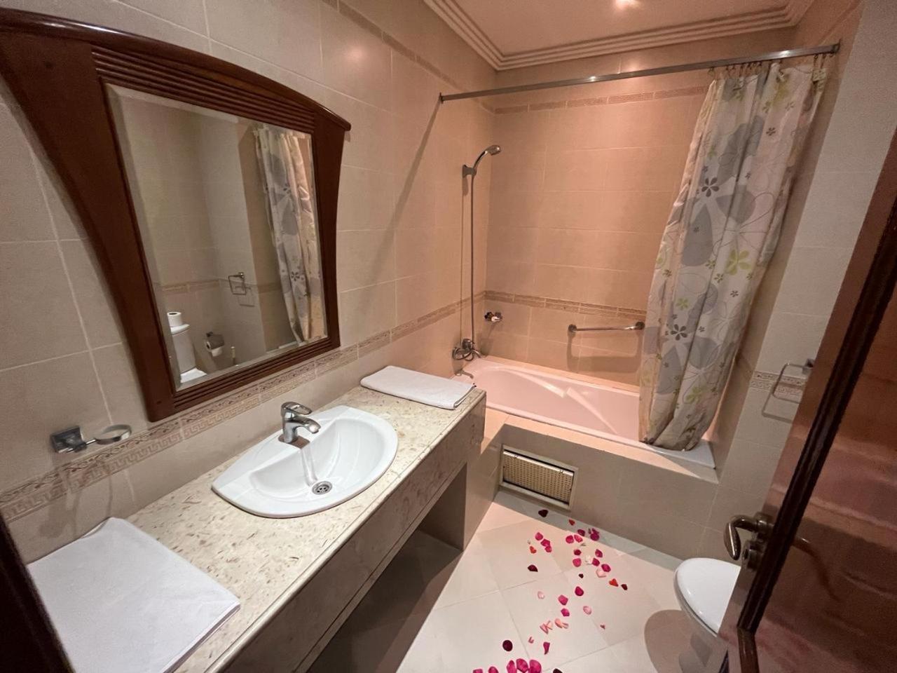 Hotel Malta مكناز المظهر الخارجي الصورة